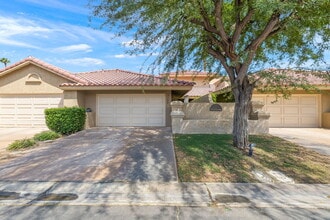 Building Photo - 41484 Woodhaven Dr N