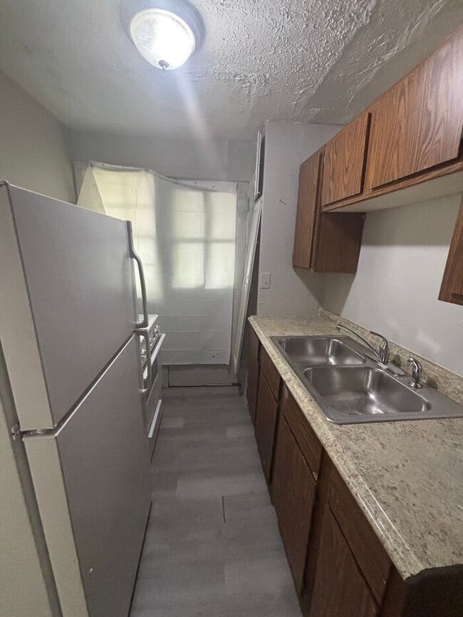 Building Photo - Gorgeous 2 beds 1 bath in Euclid!