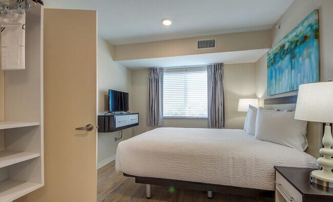 Foto del edificio - 2210 N Glenville Dr