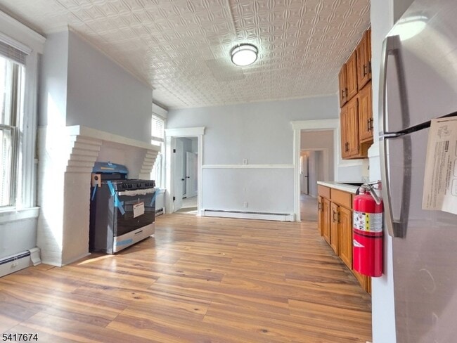 Photo - 8 Lincoln Ave Apartment