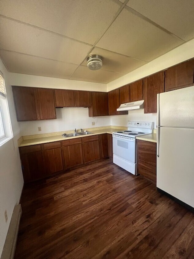 Foto principal - 2 Bedroom 1 Bathroom 4 Plex