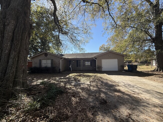 Building Photo - 7765 Coburn Dr