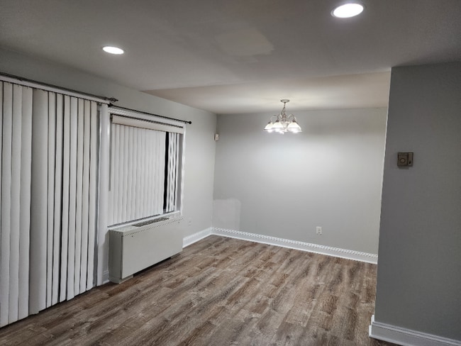 Foto del edificio - 1005 Chillum Rd