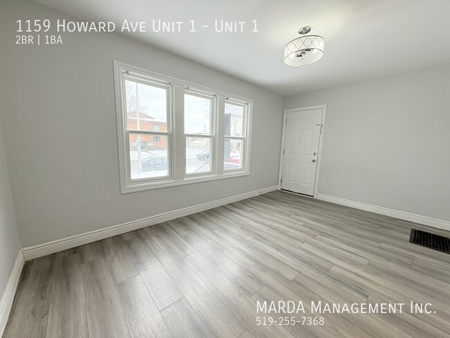 Building Photo - NEWLY RENOVATED 2 BED/1 BATH UNIT+HYDRO & GAS