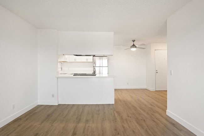 Foto del edificio - The Hills at Fashion Valley