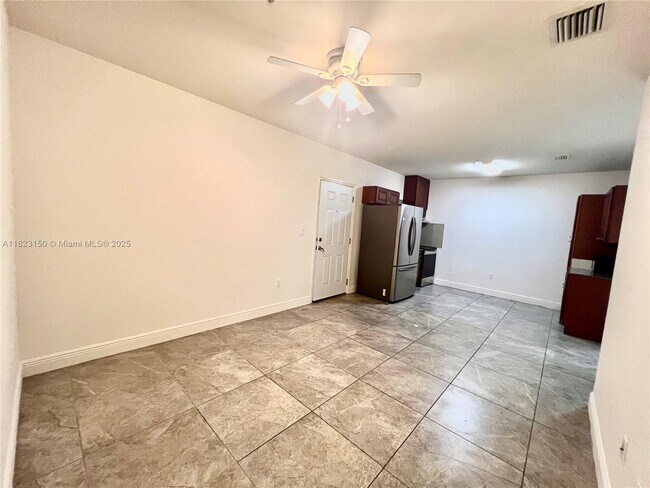 Foto del edificio - 1830 NW 1st St
