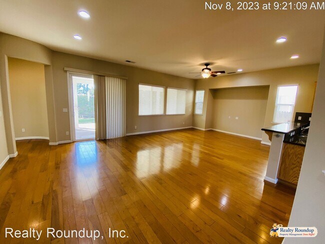 Foto del edificio - 3 br, 2 bath House - 7120 Elvora Way