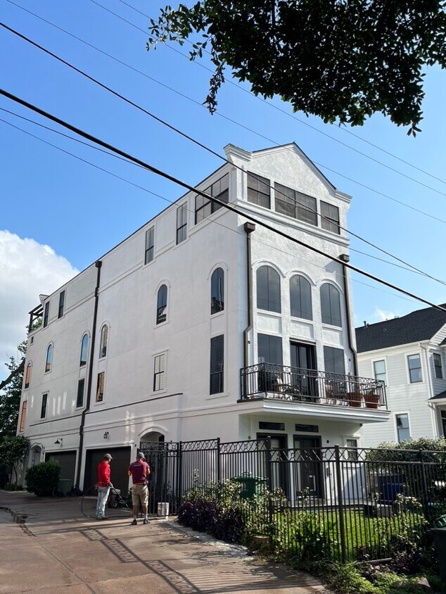 Primary Photo - 1635 Sage St