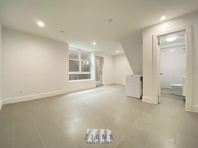 Foto del edificio - 225 Howard Ave