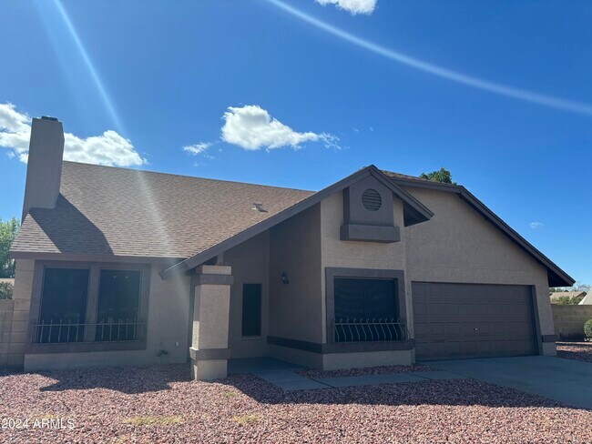Foto del edificio - 6111 NORTH Ln