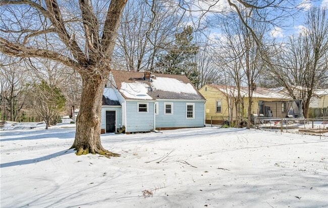 Building Photo - Amazing 3/ 2 Home for Rent!