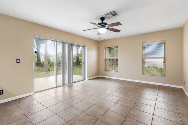 Building Photo - 1533 Rialto Dr