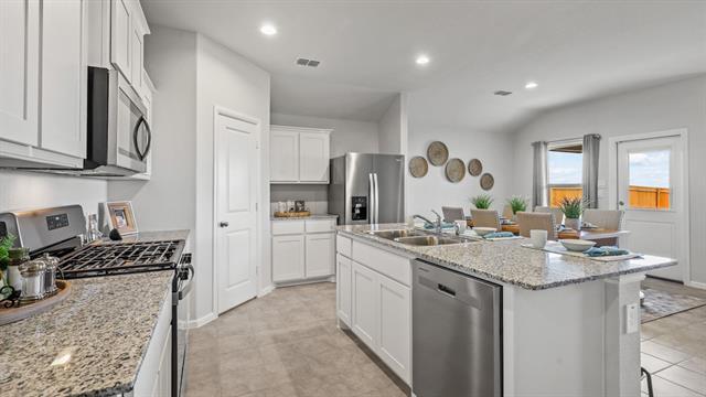 Foto del edificio - 16408 Severn Ln