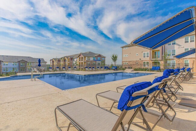 Foto del edificio - Urban Elegance: 3 Bedroom Apartments with ...