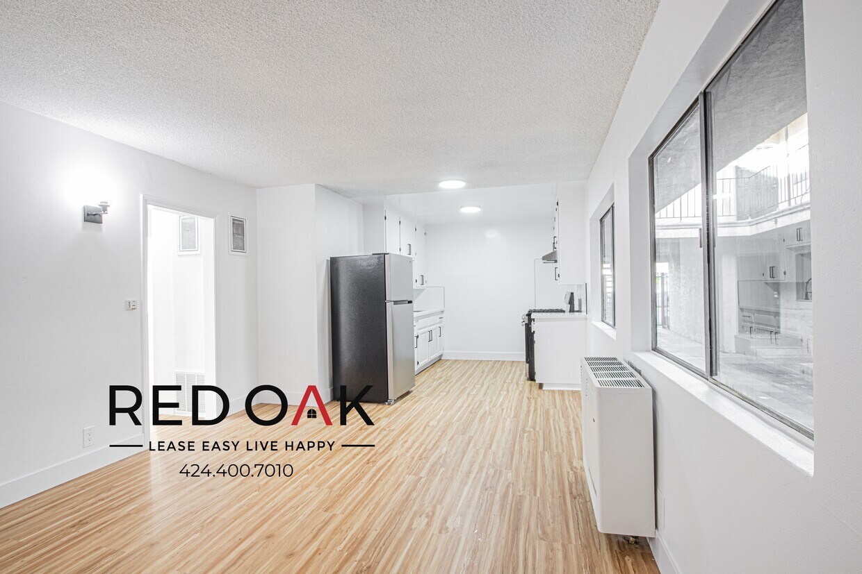 Primary Photo - Fantastic, Bright, Spacious, and Completel...