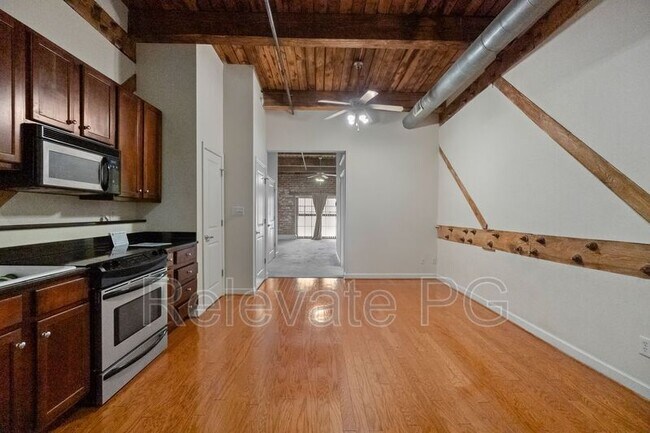Foto del edificio - 815 Porter St