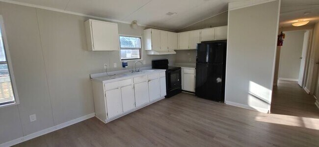 Foto del edificio - New Flooring- Mobile Home - Dacula GA