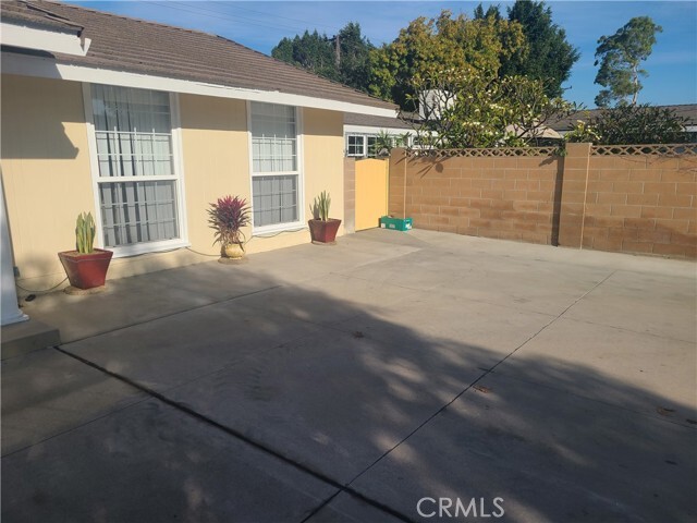 Building Photo - 11401 Martha Ann Dr