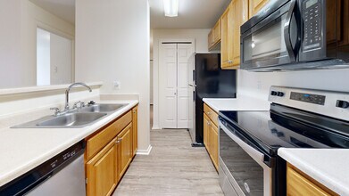 Interior Photo - Crown Pointe