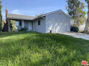 Building Photo - 10846 Scoville Ave