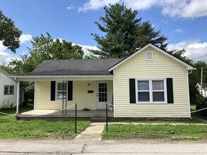 Building Photo - 102 Ross St