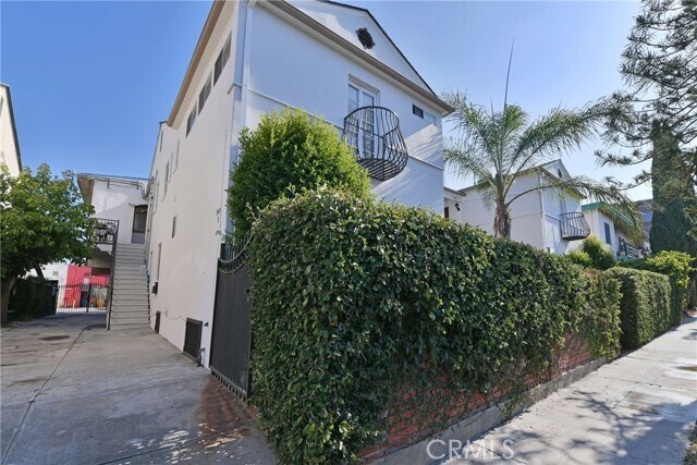Foto principal - 7929 Blackburn Ave