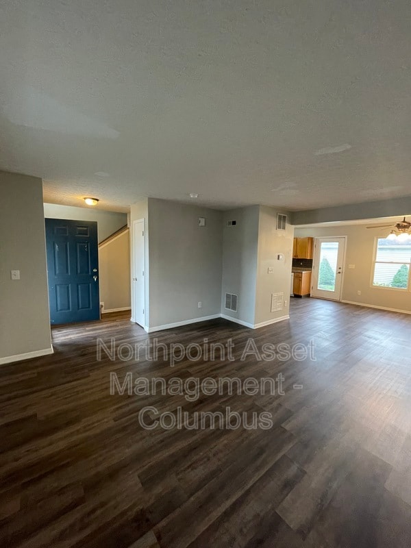 Building Photo - 3744 Revolutionary Dr
