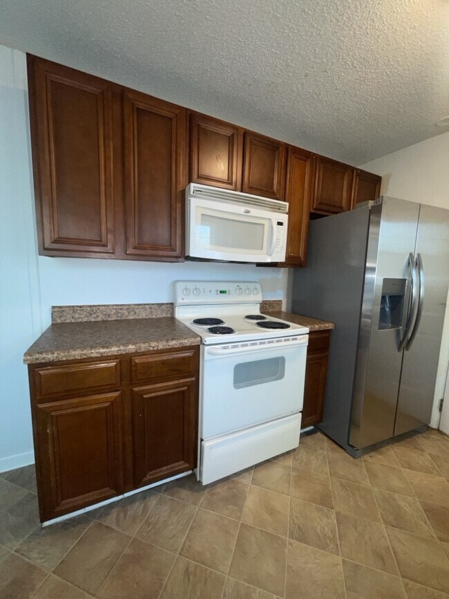 Building Photo - 107 Squire Pl