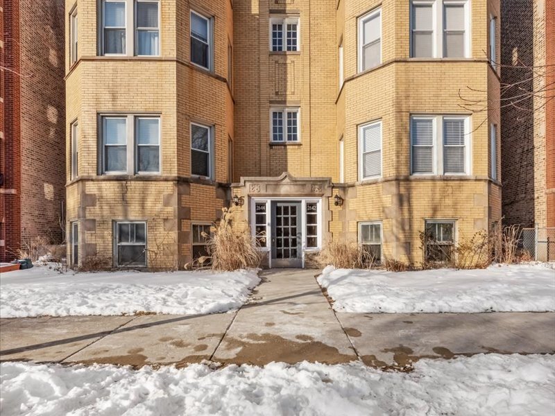 Primary Photo - 2642 W Winnemac Ave