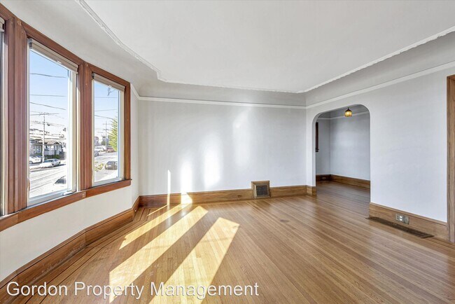 Building Photo - 2 br, 1.5 bath House - 2488 20th Ave
