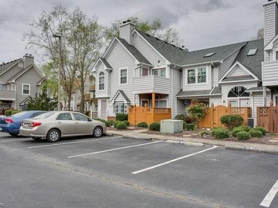 Building Photo - 705 Rapidan River Ct