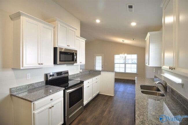 Building Photo - 2464 Bell Manor Dr SW