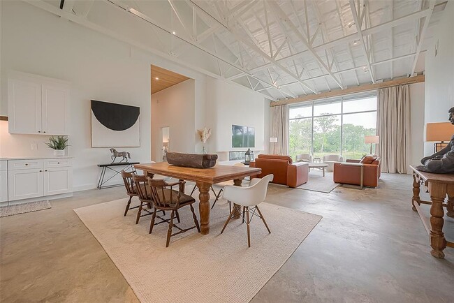 Building Photo - 1295 Brazos River Rd