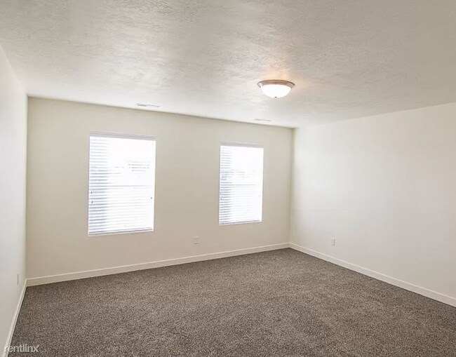 Foto del edificio - 3 br, 2.5 bath Townhome - 67 East 700 Nort...
