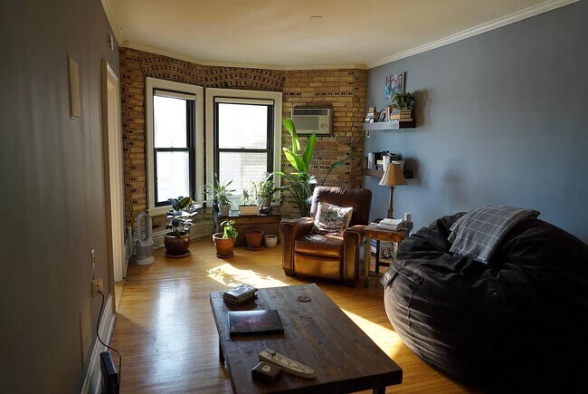 Building Photo - 1204 Harmon Pl