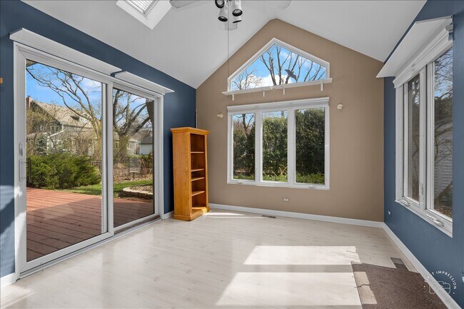 Foto del edificio - 1120 N Brainard St