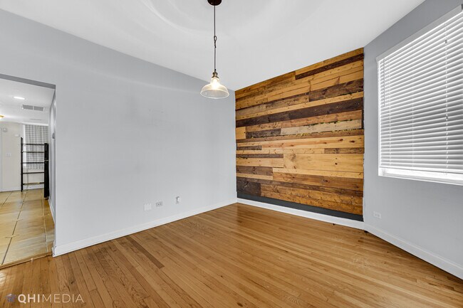 Foto del edificio - 6237 S Langley Ave