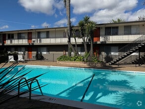 Building Photo - Hacienda Hamilton