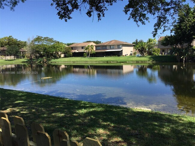 Foto del edificio - 5176 S University Dr