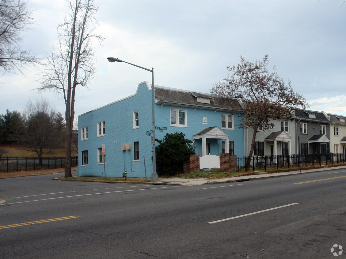 Building Photo - 1650 West Virginia Ave NE