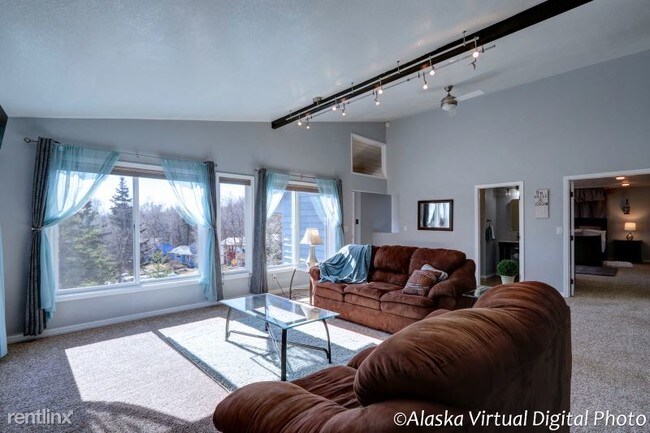 Building Photo - 4 br, 2.5 bath House - 4451 Edinburgh Drive