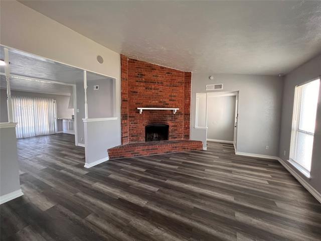 Foto del edificio - 8506 Woodside Rd