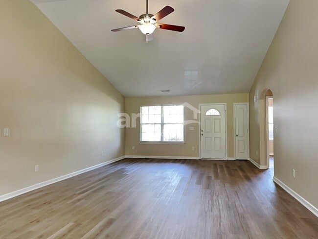 Building Photo - 204 Eastpark Way