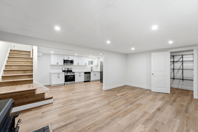 Building Photo - 8284 S 745 E