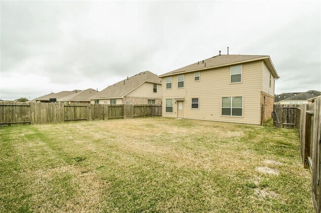 Foto del edificio - 200 Rodeo Dr