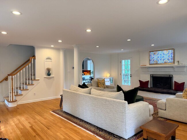 Building Photo - Stunning 4-Bedroom Cary Home with Basement! Available August 5th 2026!