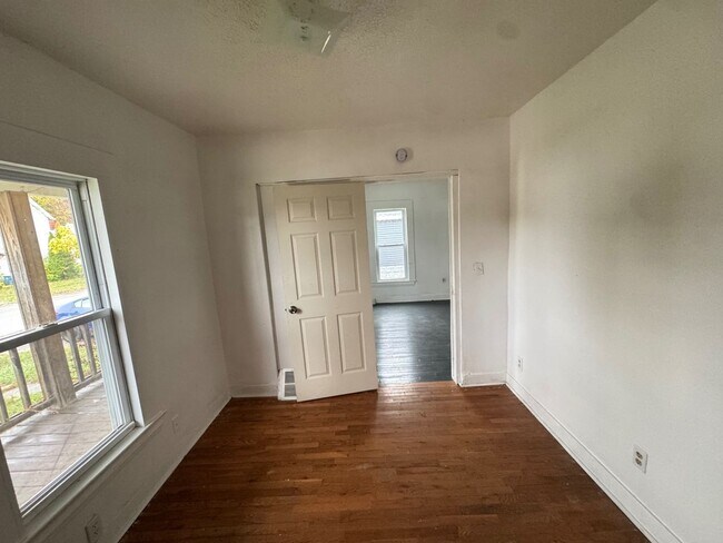 Foto del edificio - Charming 3-Bedroom Property in Prime Location ( SECTION 8 VOUCHERS ACCEPTED)