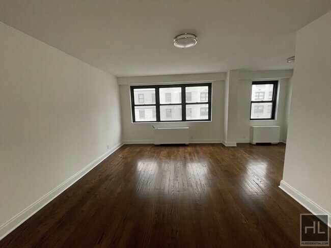 Building Photo - East 89 Street