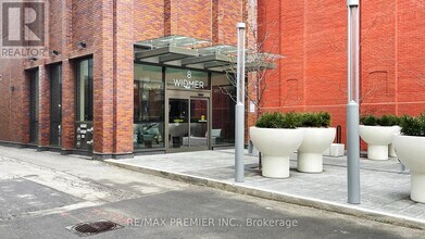 Building Photo - 8 Widmer St