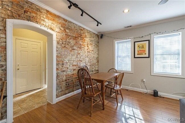 Building Photo - 102 N Lombardy St